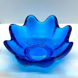 Blenko Art Glass Scalloped Lotus Eight Petal Turquoise Blue Bowl MCM 2002